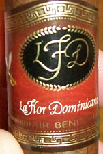 La Flor Dominicana Air Bender